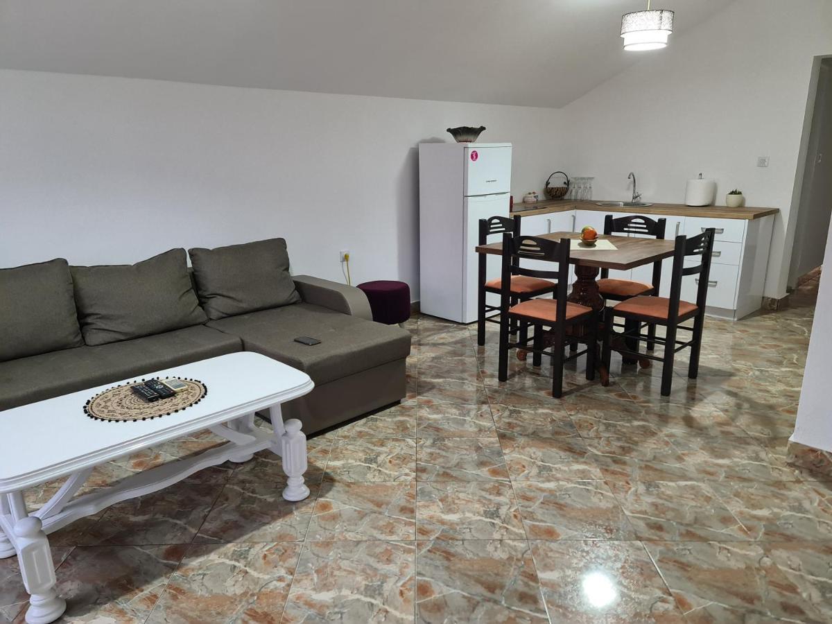 Js Apartmani Nikšić Extérieur photo