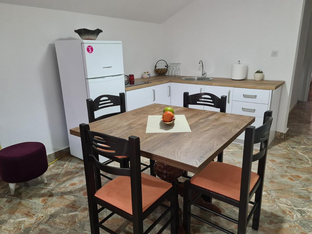 Js Apartmani Nikšić Extérieur photo