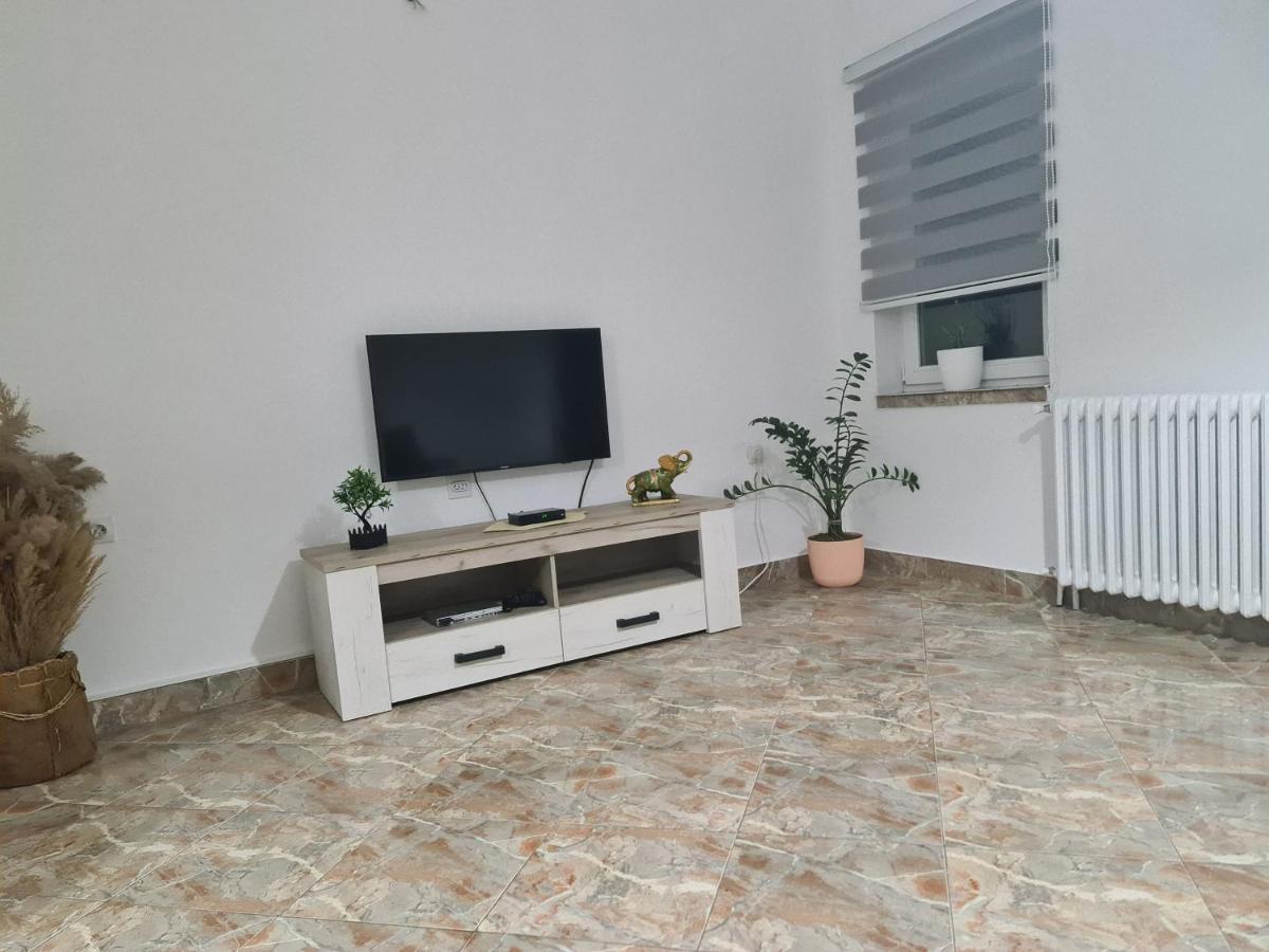 Js Apartmani Nikšić Extérieur photo