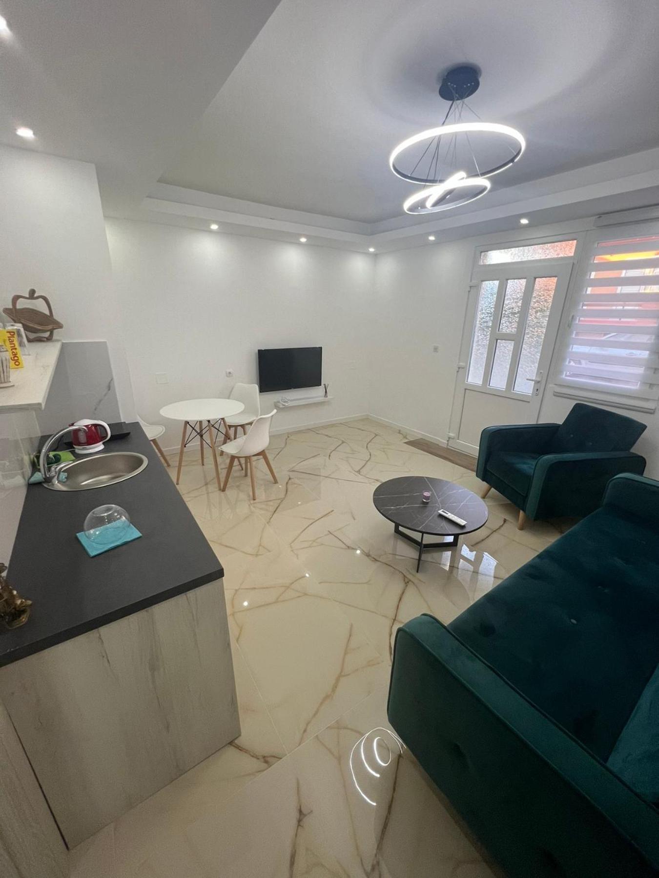 Js Apartmani Nikšić Extérieur photo